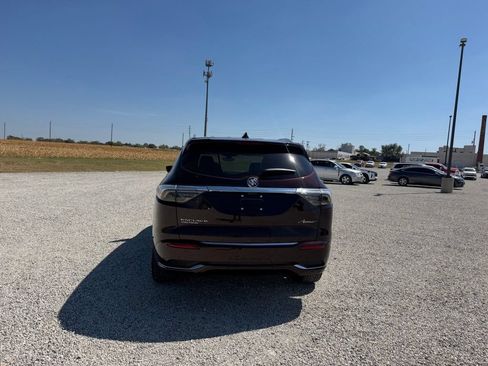 Used 2023 Buick Enclave Avenir FWD image 4