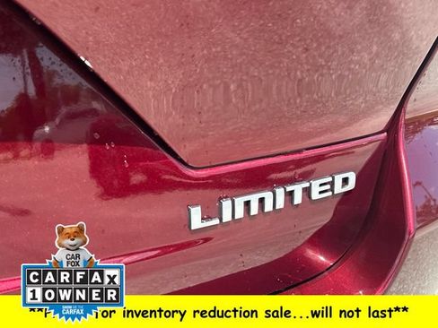Used 2024 Jeep Grand Cherokee Limited w/ Luxury Tech Group II RWD image 7