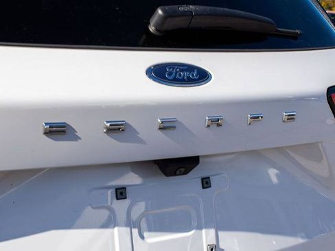 Certified 2022 Ford Escape SEL image 10