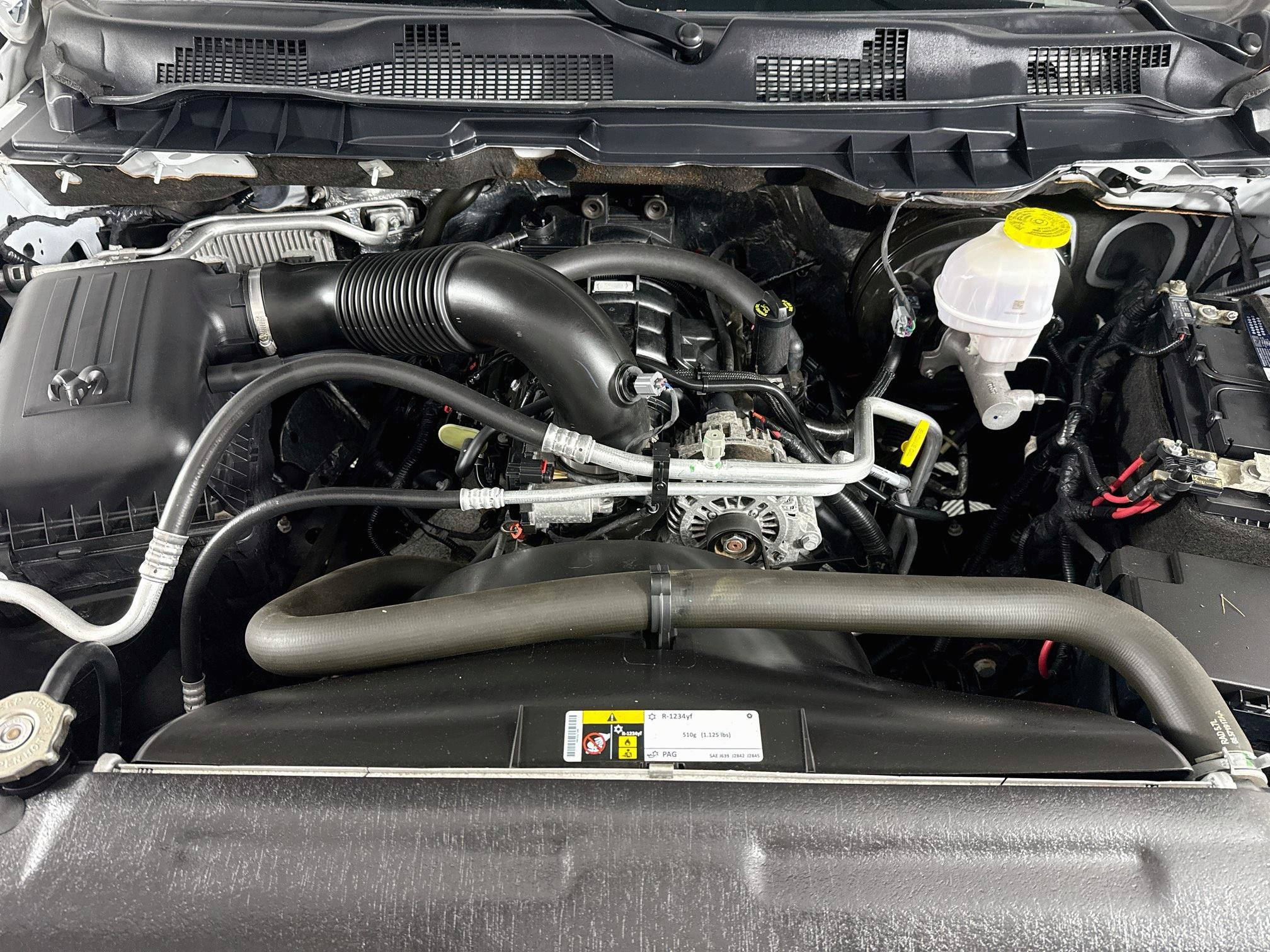 Used 2022 RAM 1500 Classic SLT AWD/4WD image 18