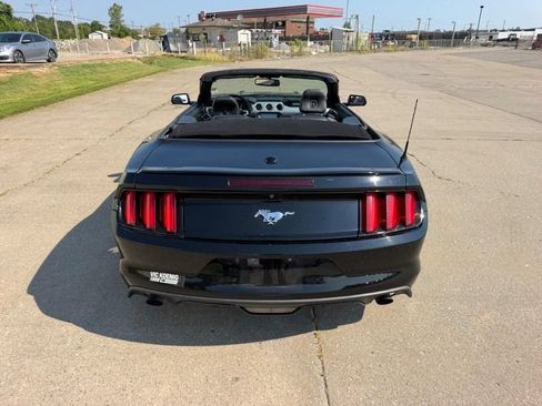 Used 2017 Ford Mustang Premium RWD image 10