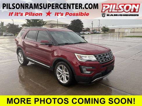 Used 2017 Ford Explorer XLT w/ Equipment Group 202A FWD image 1