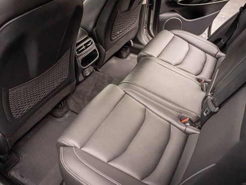 Used 2025 Genesis GV70 2.5T image 28