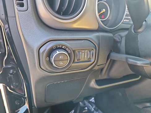 Used 2020 Jeep Gladiator Sport w/ Quick Order Package 24S AWD/4WD image 21