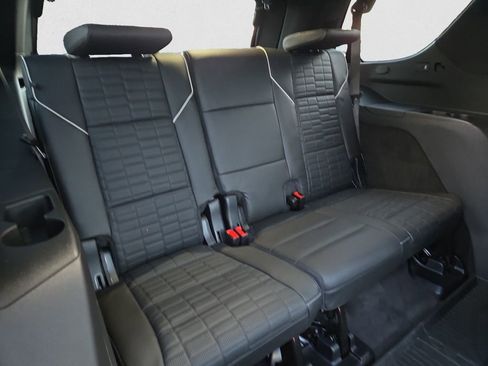 Certified 2025 Cadillac Escalade Sport Platinum w/ LPO, ONYX Package image 18