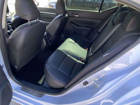 Used 2024 Nissan Altima 2.0 SR image 8