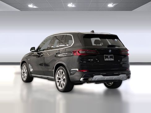 Certified 2023 BMW X5 xDrive45e w/ Climate Comfort Package image 3