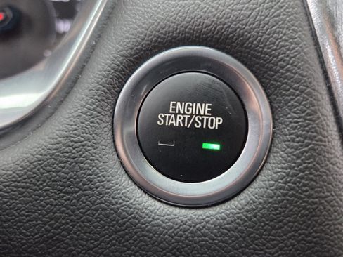 Certified 2023 Chevrolet Traverse LT FWD image 31
