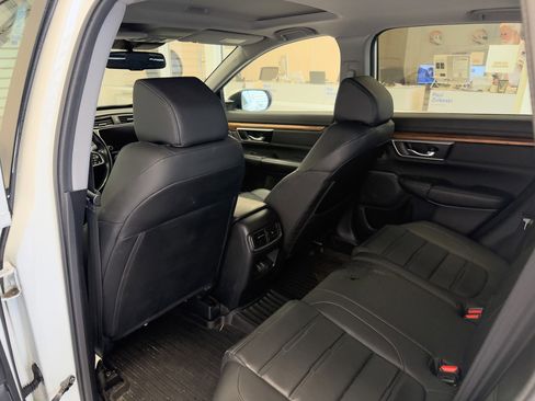Used 2018 Honda CR-V Touring image 32