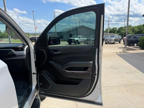 Used 2019 GMC Yukon XL SLT AWD/4WD image 50