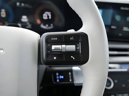 Certified 2026 Hyundai Santa Fe SEL AWD/4WD image 29