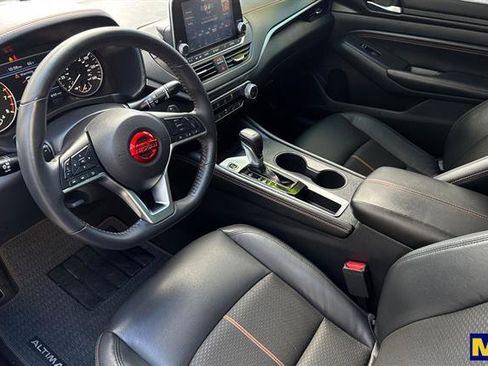 Used 2022 Nissan Altima 2.5 SR image 10