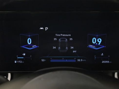 Used 2023 Hyundai Elantra Limited w/ Preferred Accessory Package image 19