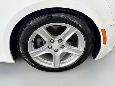 Used 2020 Chevrolet Camaro LT RWD image 30