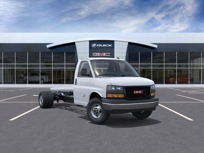 New 2025 GMC Savana 3500 1WT w/ Power Convenience Package