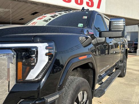 Used 2024 GMC Sierra 2500 Denali w/ Denali Reserve Package image 5