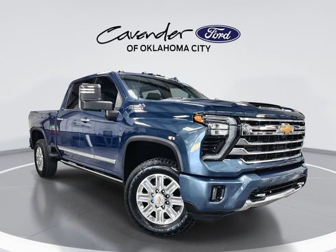 Used 2024 Chevrolet Silverado 2500 High Country w/ Technology Package AWD/4WD image 1