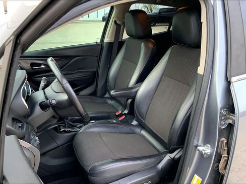 Used 2019 Buick Encore Preferred image 8