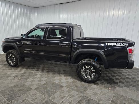 Used 2020 Toyota Tacoma TRD Off-Road image 4