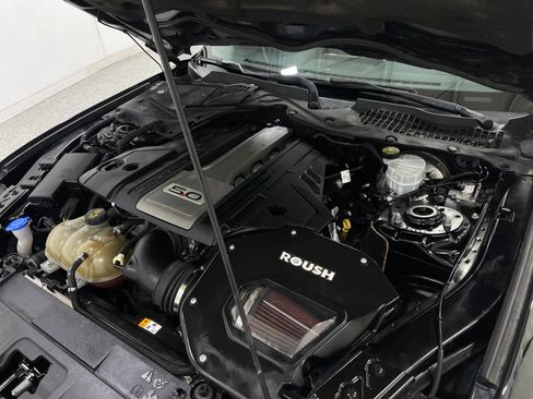 Used 2018 Ford Mustang GT RWD image 25
