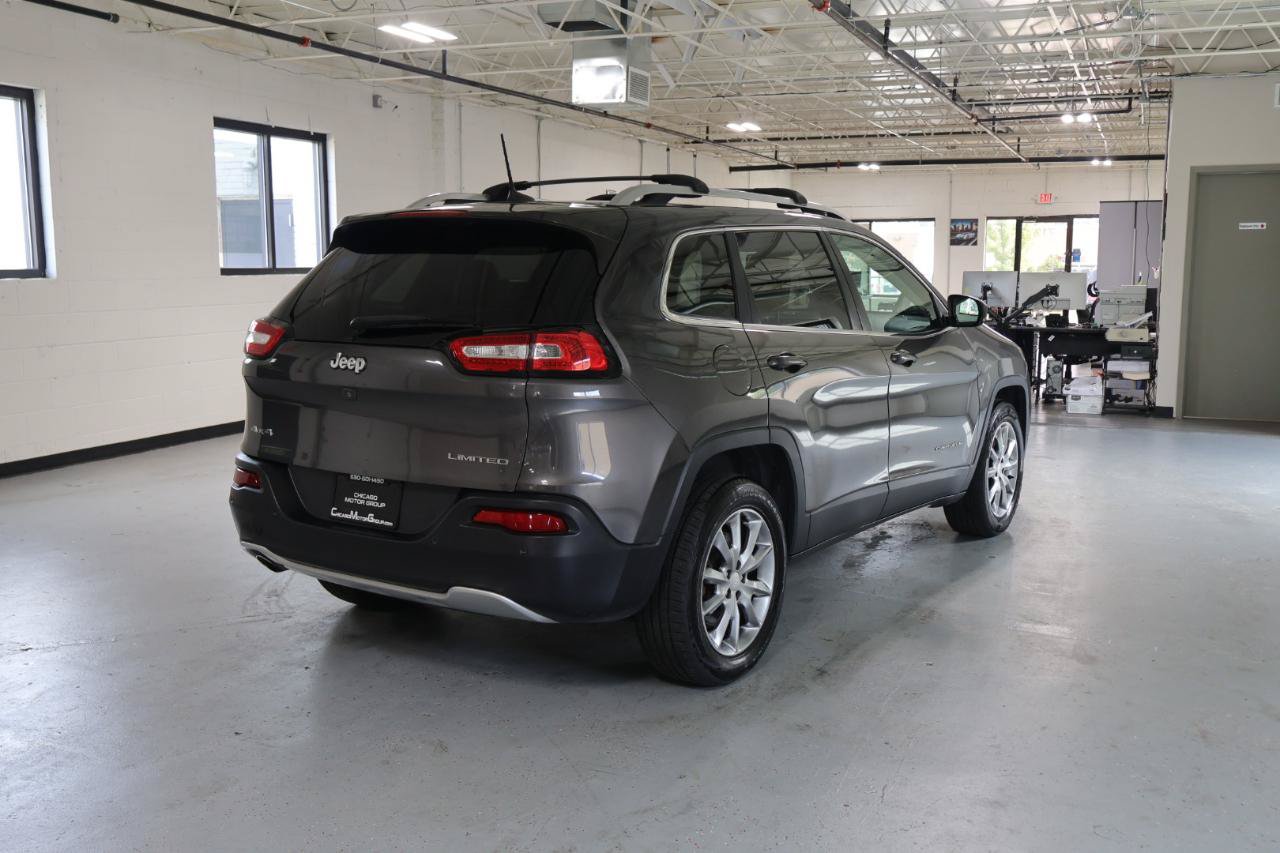 Used 2018 Jeep Cherokee Limited AWD/4WD image 10