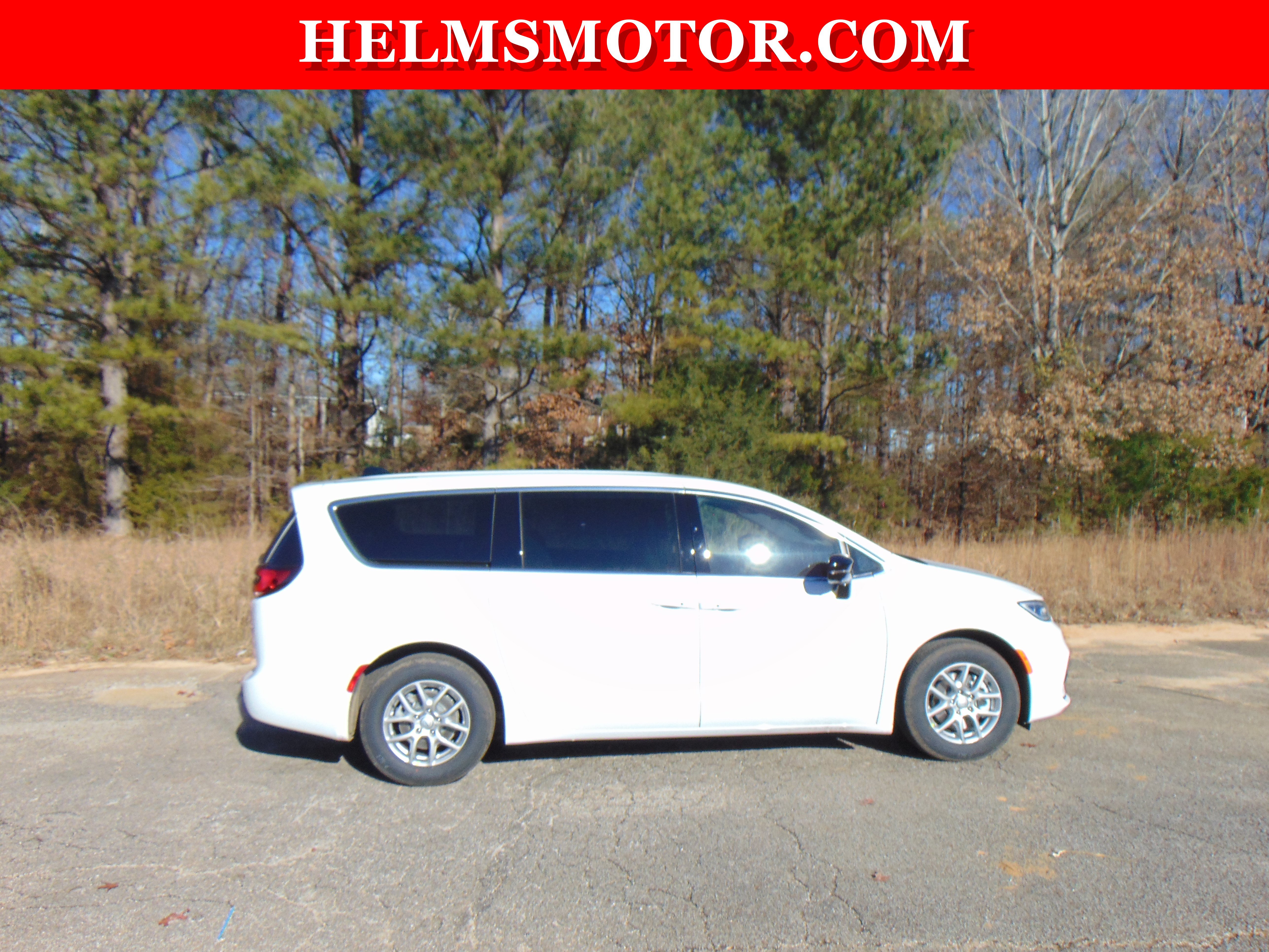 New 2026 Chrysler Pacifica Select FWD image 19
