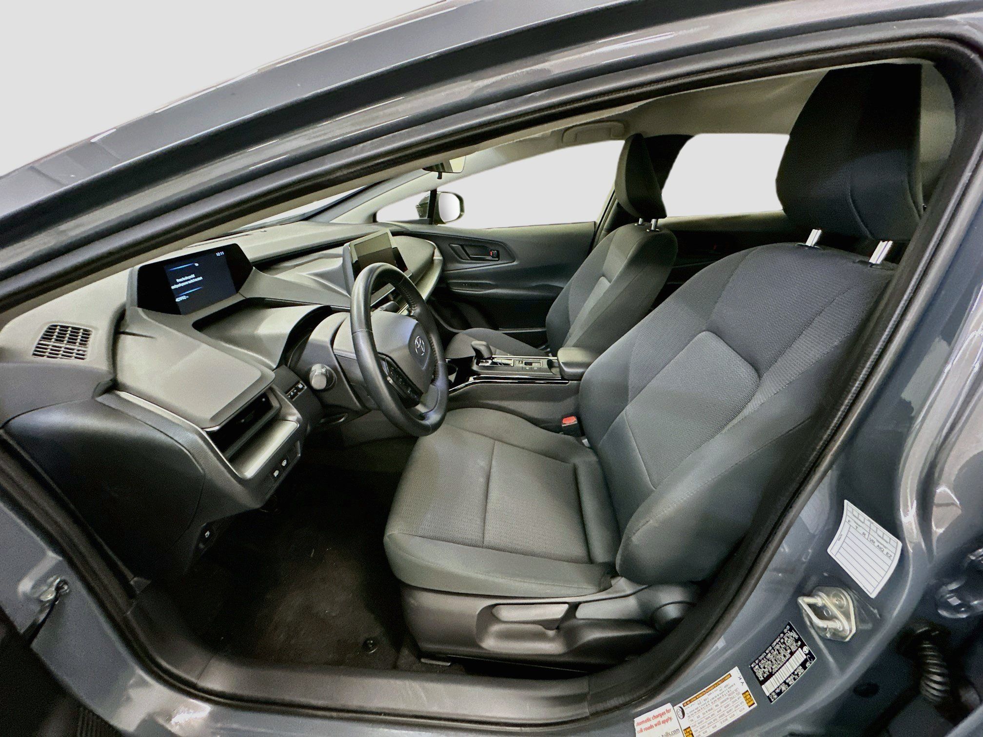 Used 2025 Toyota Prius LE FWD image 13
