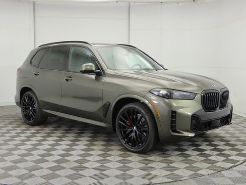 New 2026 BMW X5 xDrive40i w/ M Sport Package image 3