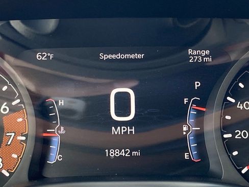 Used 2025 Jeep Compass Latitude image 16