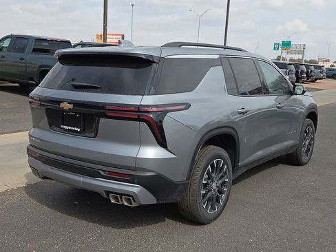 New 2026 Chevrolet Traverse LT w/ Sun and Wheel Package image 4