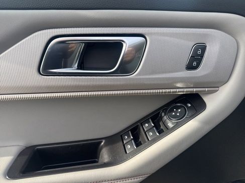 New 2026 Ford Explorer Active w/ Active Comfort Package image 20