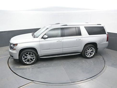 Used 2019 Chevrolet Suburban Premier AWD/4WD image 48