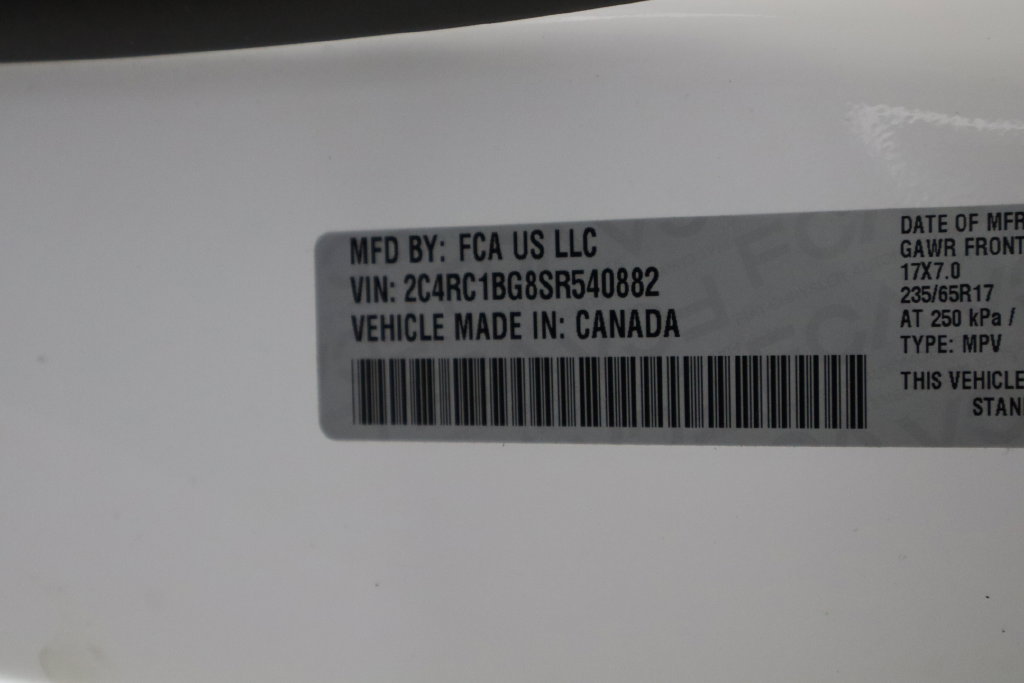 Used 2025 Chrysler Pacifica Select FWD image 44