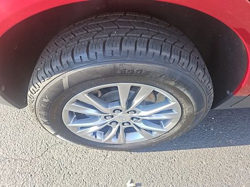 Used 2021 Cadillac XT5 Premium Luxury w/ LPO, Floor Liner Package image 11