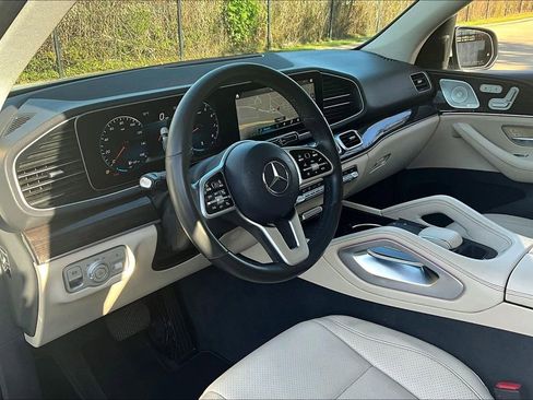 Used 2020 Mercedes-Benz GLE 350 w/ Premium Package image 18