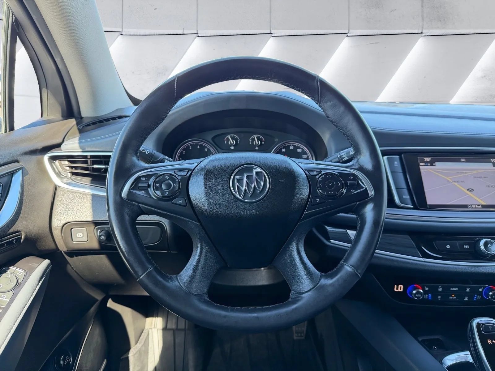 Used 2019 Buick Enclave Premium w/ Experience Buick Package FWD image 18