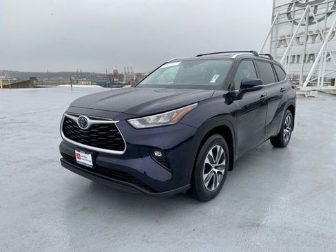 Certified 2020 Toyota Highlander XLE image 5