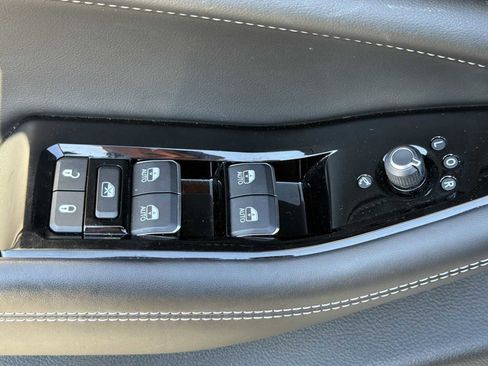 Used 2021 Jeep Grand Cherokee L Overland w/ Luxury Tech Group IV image 19