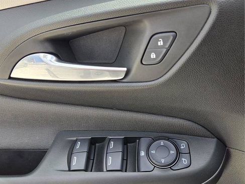 Used 2025 Buick Envista Avenir FWD image 23