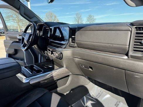 Used 2024 Chevrolet Silverado 2500 LTZ w/ LTZ Convenience Package image 38