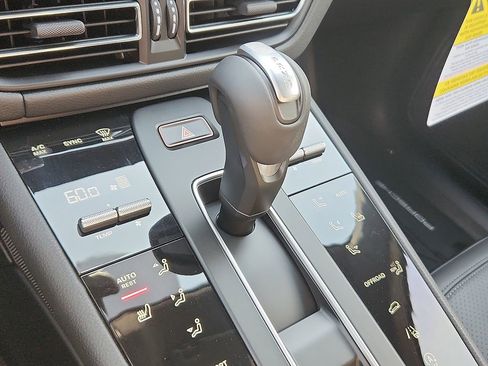 New 2026 Porsche Macan GTS image 15