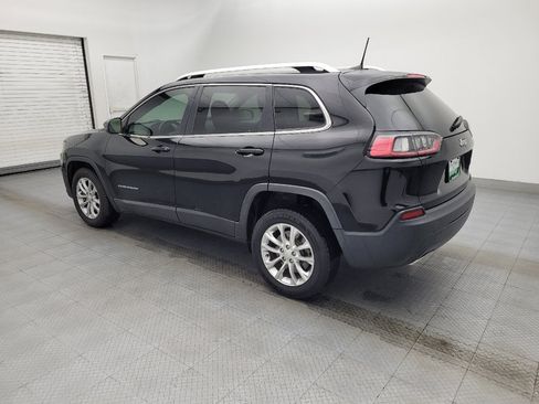 Used 2019 Jeep Cherokee Latitude w/ Cold Weather Group FWD image 3