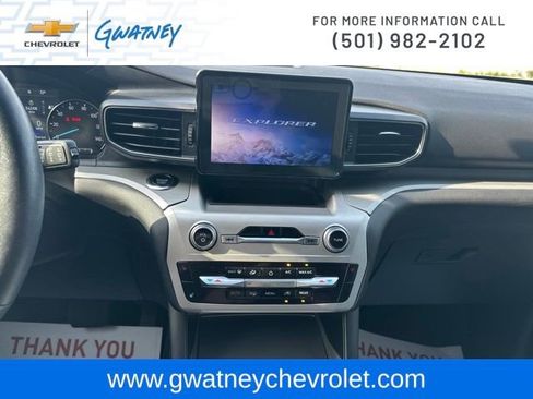 Used 2022 Ford Explorer XLT w/ Equipment Group 202A AWD/4WD image 17