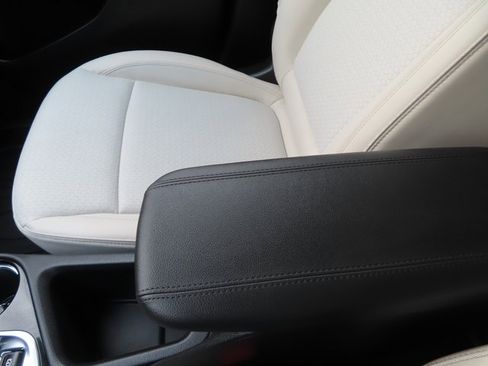 Used 2023 Buick Encore GX Preferred w/ Cold Weather Comfort Package image 33