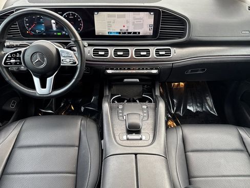 Used 2022 Mercedes-Benz GLS 450 4MATIC image 4