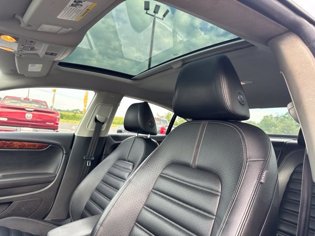 Used 2011 Volkswagen CC Lux FWD image 6