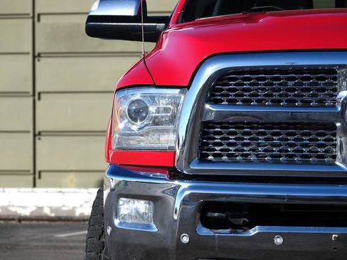 Used 2017 RAM 2500 Laramie w/ Convenience Group image 5