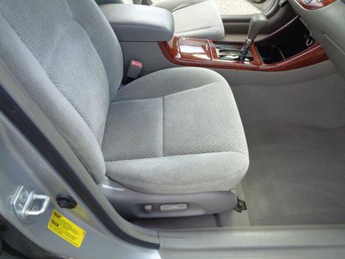 Used 2002 Toyota Camry LE image 31