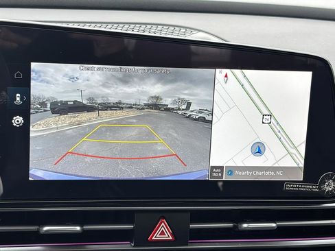 Certified 2025 Hyundai Elantra Limited image 32