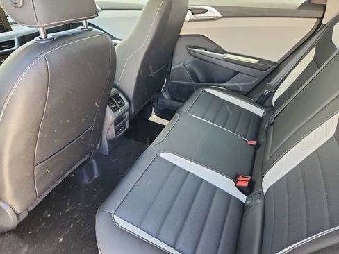 New 2026 Volkswagen Taos SEL AWD/4WD image 8